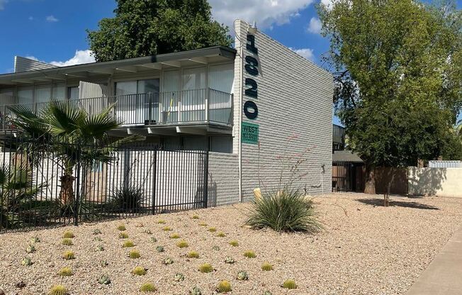 1820 W Mulberry Dr - 105