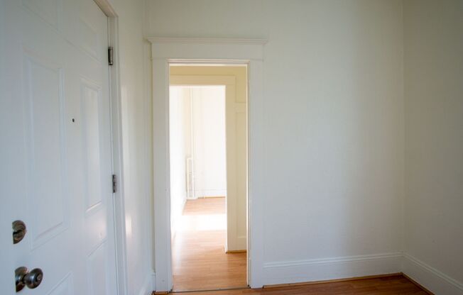 1 bed, 1 bath, $995, Unit 314