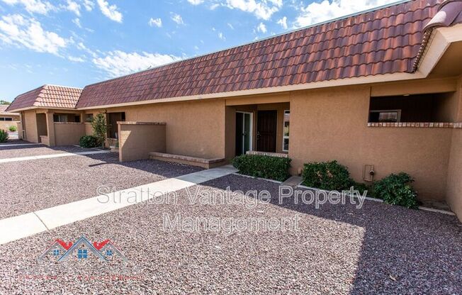 427 W PONTIAC DR