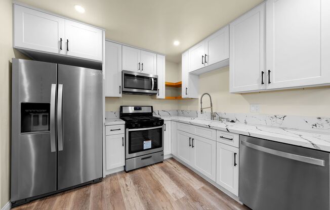 Beautiful newly renovated home available now close to downtown