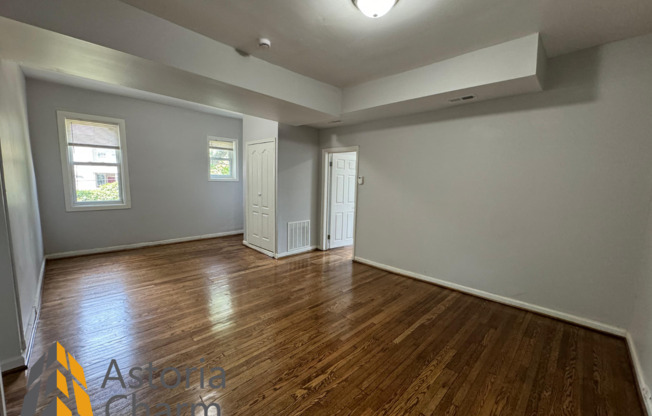 1 bed, 1 bath, $1,150, Unit 3508 Clifton Ave Unit B2