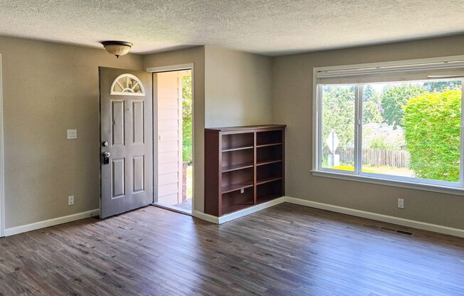 Single Story Home In South Salem ~ 5245 Lone Oak Rd