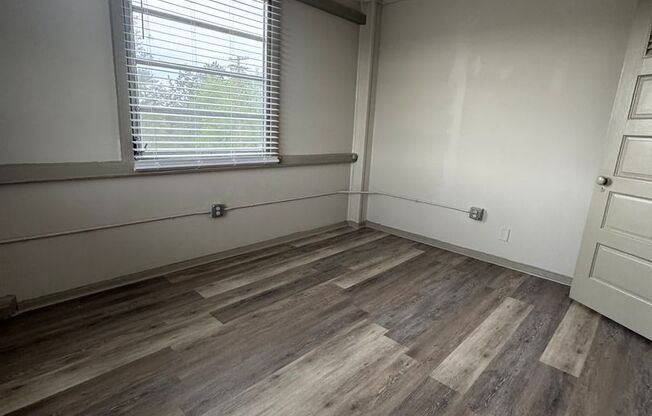 2 beds, 1 bath, 525 sqft, $1,190, Unit 100-123