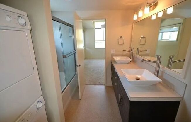 Two Bedroom, One and a Half Bath Townhome - Right Next to Fairmount Park