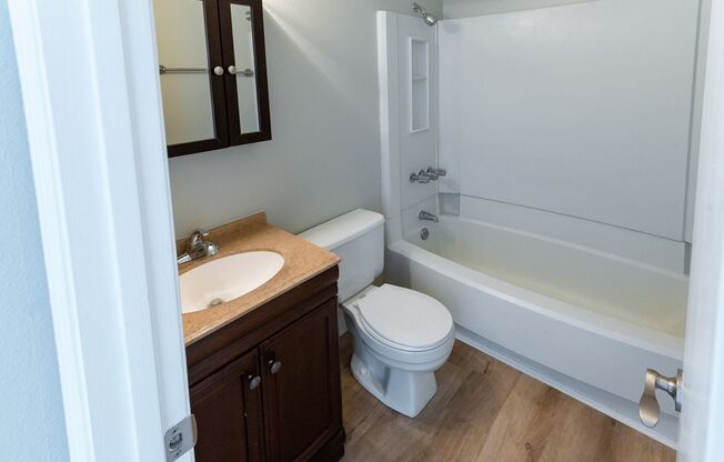 1 bed, 1 bath, 784 sqft, $1,150, Unit 7600405