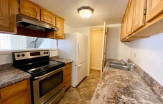 3 Bedroom 1 Bathroom in Hallcraft Villas