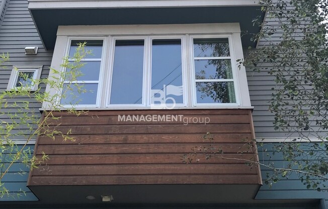 LOCATION, LOCATION, LOCATION! NE Alberta Contemporary Townhome!