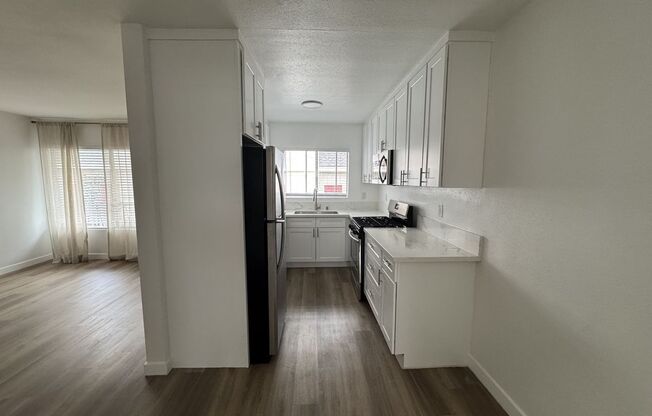 1 bed, 1 bath, 700 sqft, $2,399