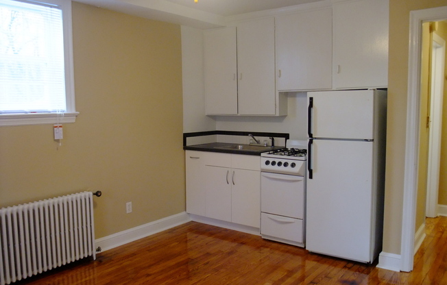 8401 Greenwood Avenue D&amp;G GROUP LLC