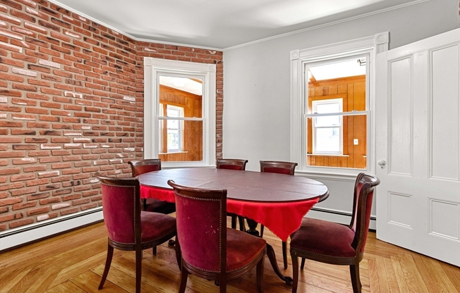 17 SHIRLEY ST