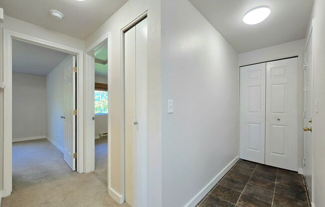 2 Bedroom Condo Available in Kenmore