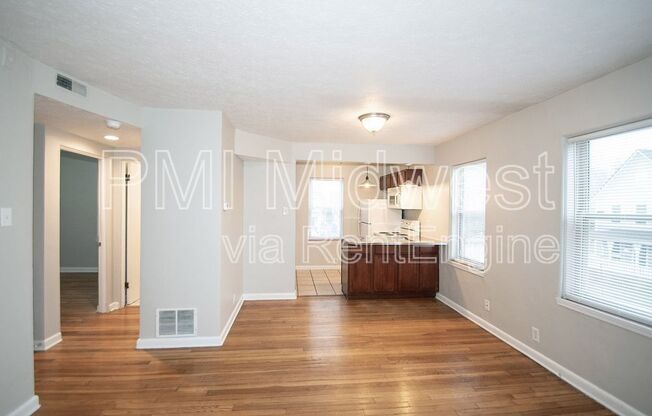 146 E 19 ST