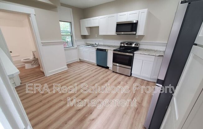 305 LOCUST ST