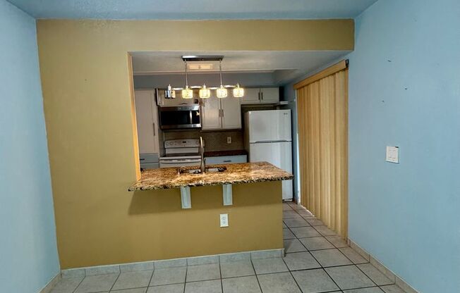 Beautiful 2-bedroom, 1.5-bath condo