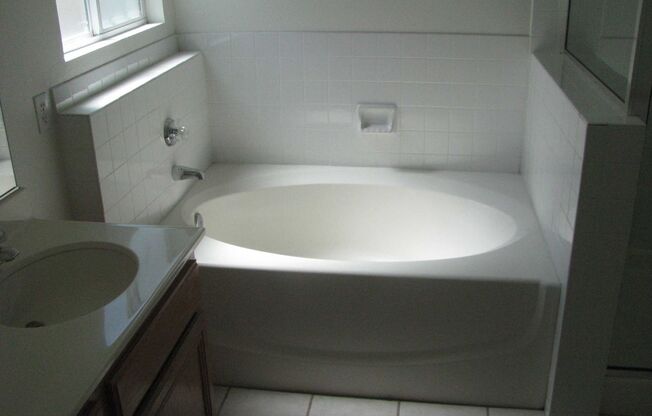 3 beds, 2 baths, $1,725