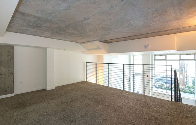 1 bed, 1 bath, 1,005 sqft, $2,795, Unit 102