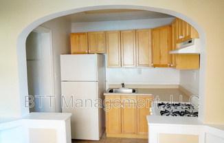 8105 Greenwood Ave