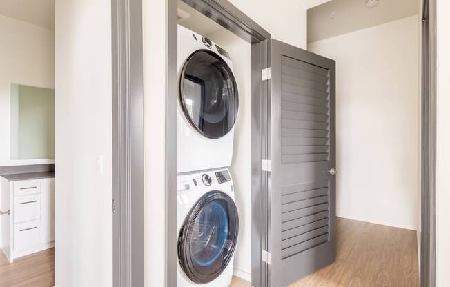 Full size stackable washer and dryer