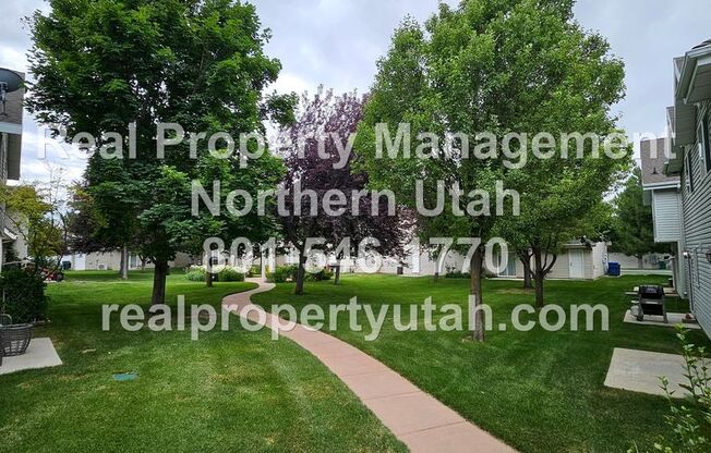 3 beds, 2.5 baths, $1,800