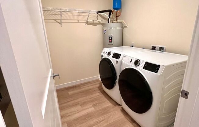 1 bed, 1 bath, 800 sqft, $1,600, Unit E103