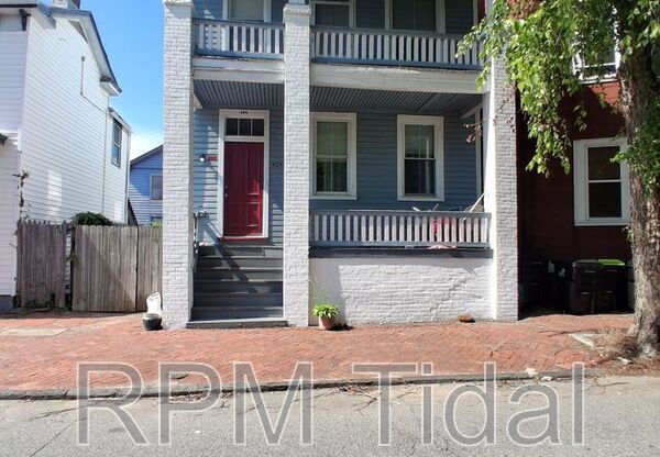 424 LONDON ST