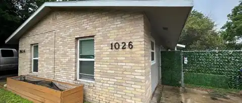 1026 EDISON 