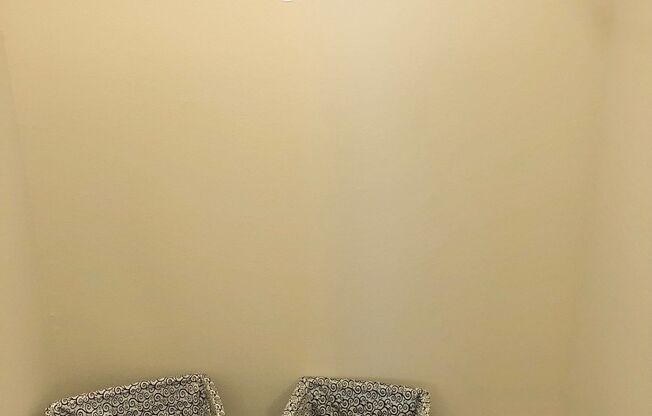 1 bed, 1 bath, 856 sqft, $1,170, Unit 0812