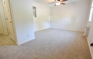 2 beds, 1 bath, $850, Unit B