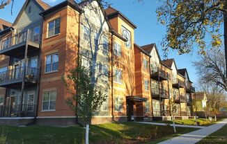 1 bed, 1 bath, 700 sqft, $695, Unit 211