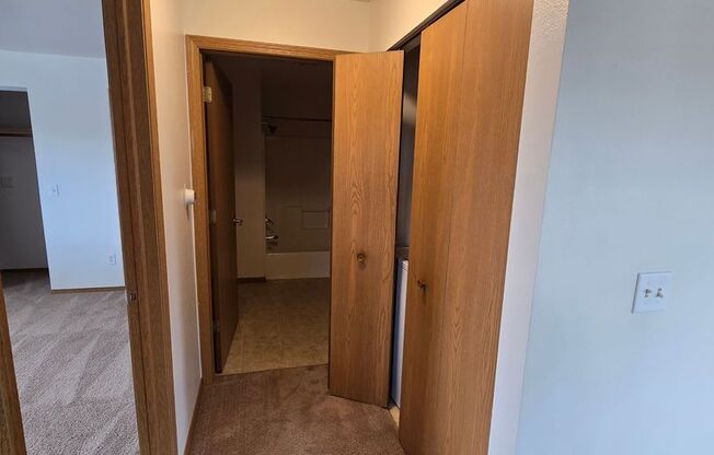 2 beds, 1 bath, 856 sqft, $1,269, Unit PL   7605