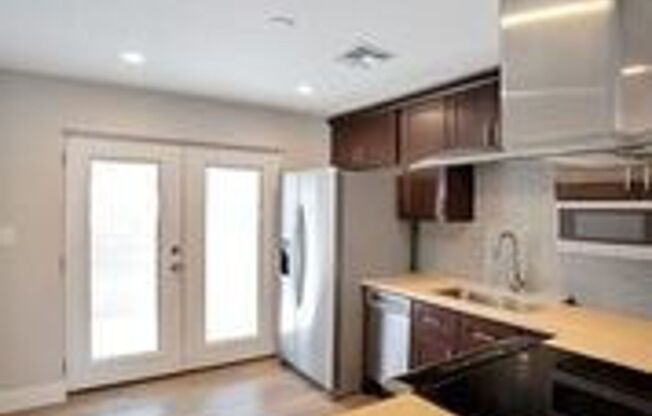 $500 off your 1st month's rent! Beautiful Casita Style 1Bed/1Bath! Stunning Renovations, Hurry wont last!