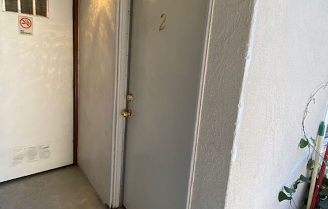 2 beds, 1 bath, 800 sqft, $2,350, Unit Unit 2