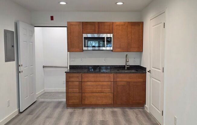 Brand-New Studio Apartment in the Heart of Queen Village