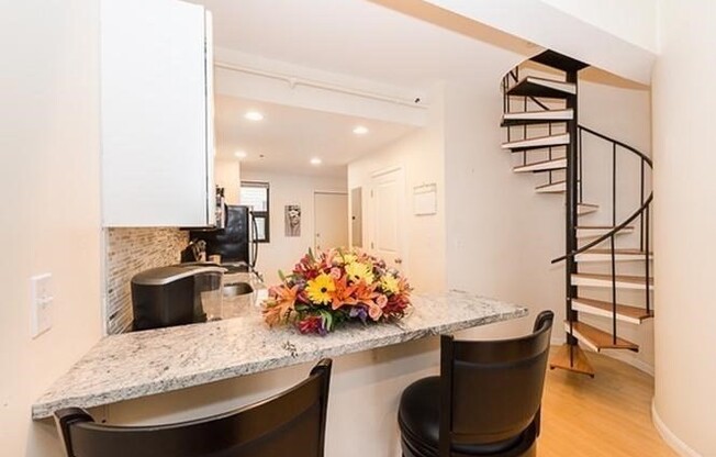 1 bed, 1.5 baths, 651 sqft, $3,700, Unit 603