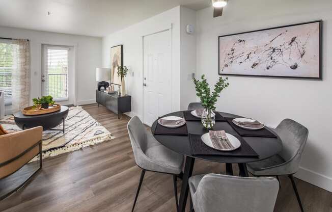 Welcome to Arbor Heights Apartments in Tigard, OR