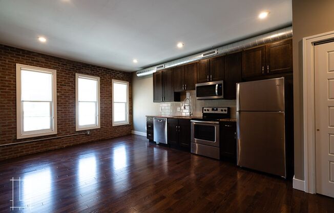 1 bed, 1 bath, $1,500, Unit 205 E. 1st Apt. 202