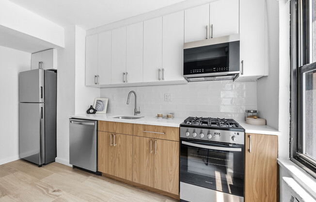 Studio, 1 bath, $4,200, Unit 8B