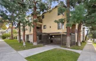 722 E. Lomita Ave