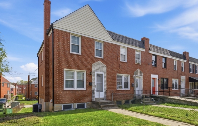 627 LUCIA AVE