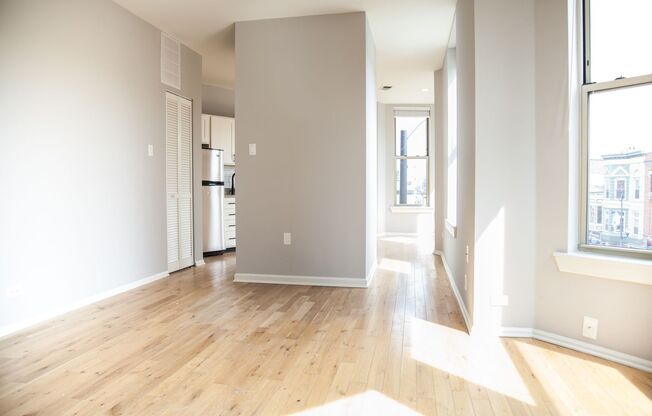 1 bed, 1 bath, 700 sqft, $2,495, Unit 3266 - 3E