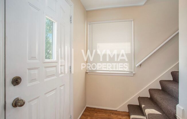 AVAILABLE MID-JULY!! 3 Bedroom, 1.5 Single Family Home near Alger Heights