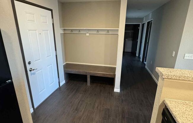 2 beds, 1 bath, 966 sqft, $1,175, Unit 3501-103