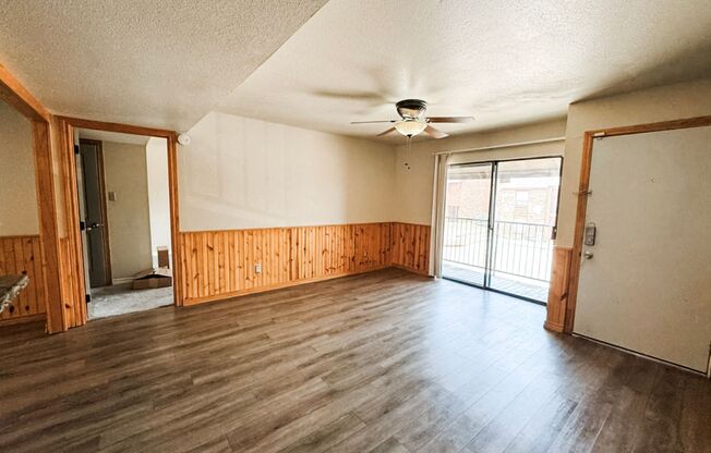 2 beds, 2 baths, $1,100, Unit APARTMENT 90