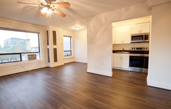 1 bed, 1 bath, 696 sqft, $1,795, Unit 0709