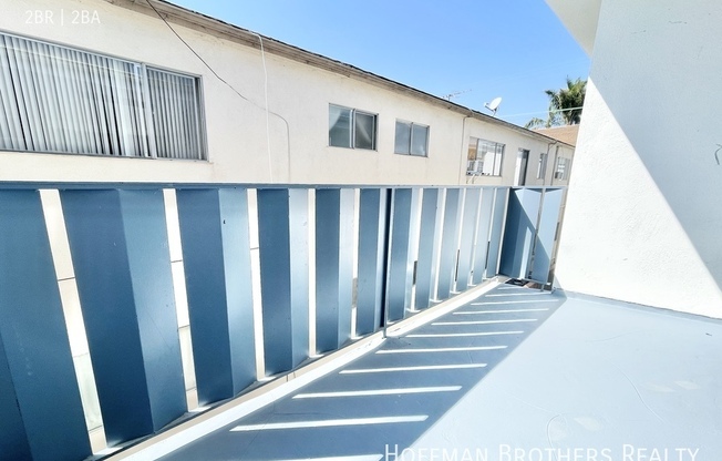 1017 OCEAN PARK BLVD
