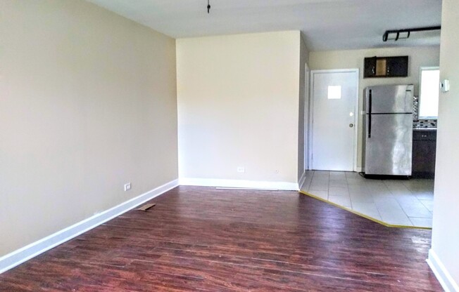 3 beds, 1 bath, $2,000