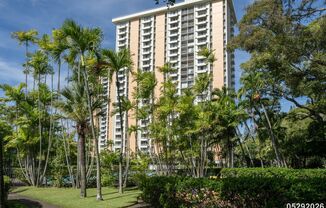 Spacious & Breezy 1 Bed 1 Bath | 1515 Nuuanu Ave. #155 | $2,200