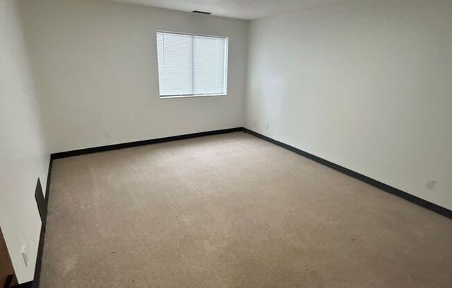 1 bed, 1 bath, 806 sqft, $825, Unit 201-107E