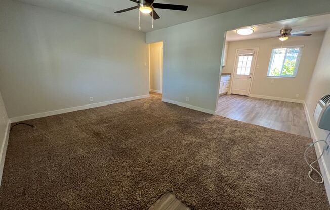 2 beds, 1 bath, 800 sqft, $2,195, Unit 28