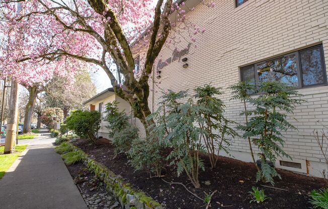 1912 NE Schuyler St.